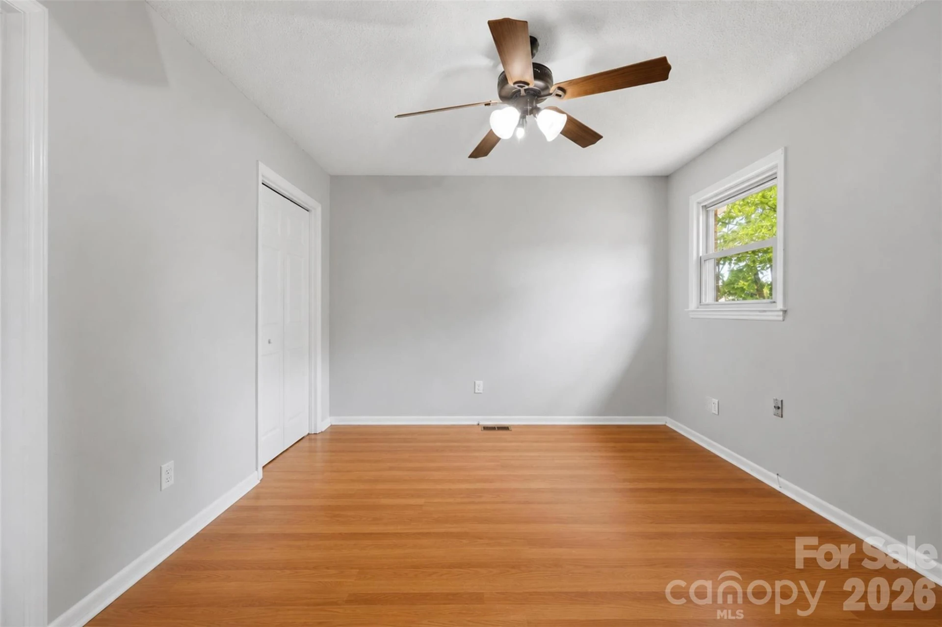 1910 26th Street - Photo 15