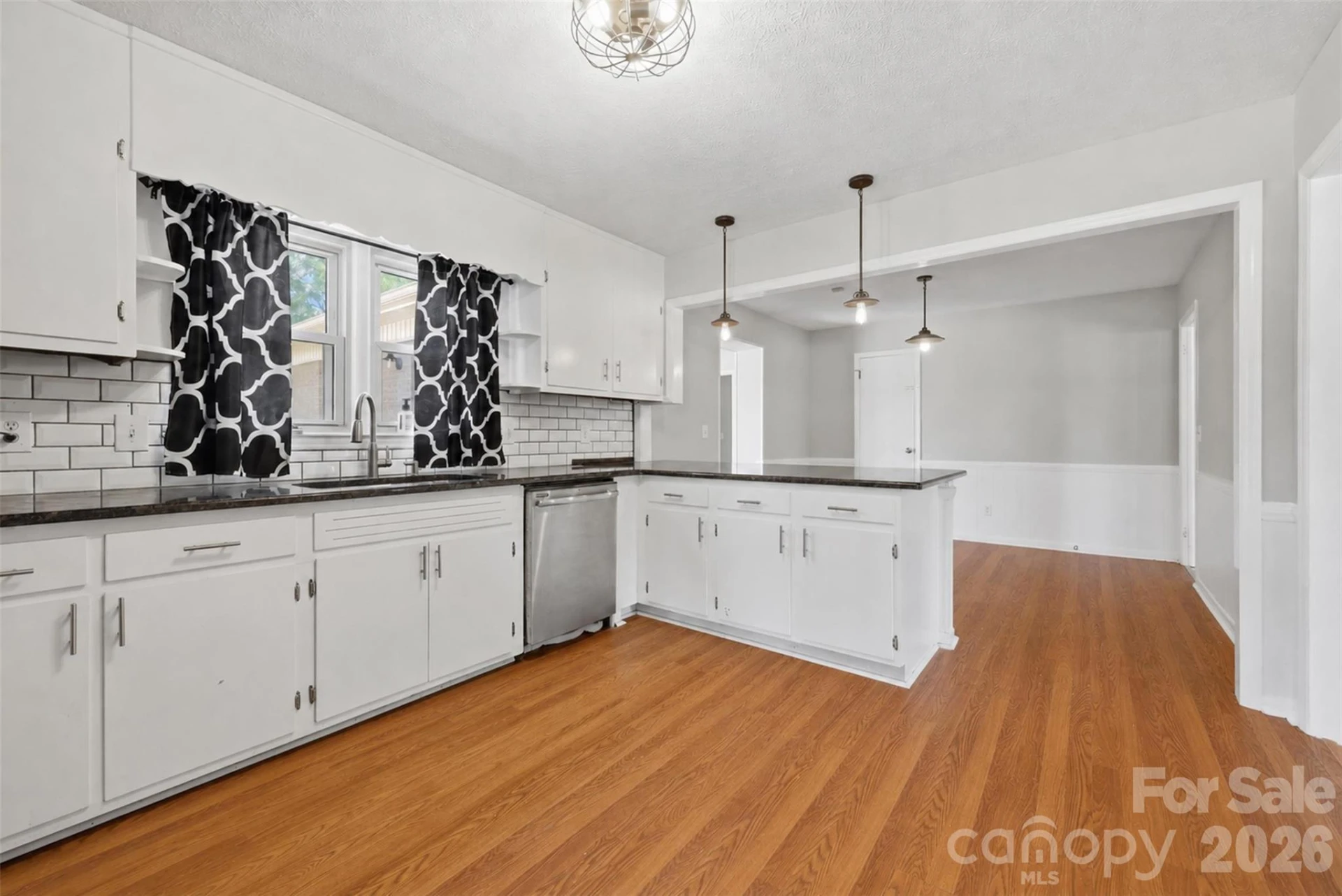 1910 26th Street - Photo 7