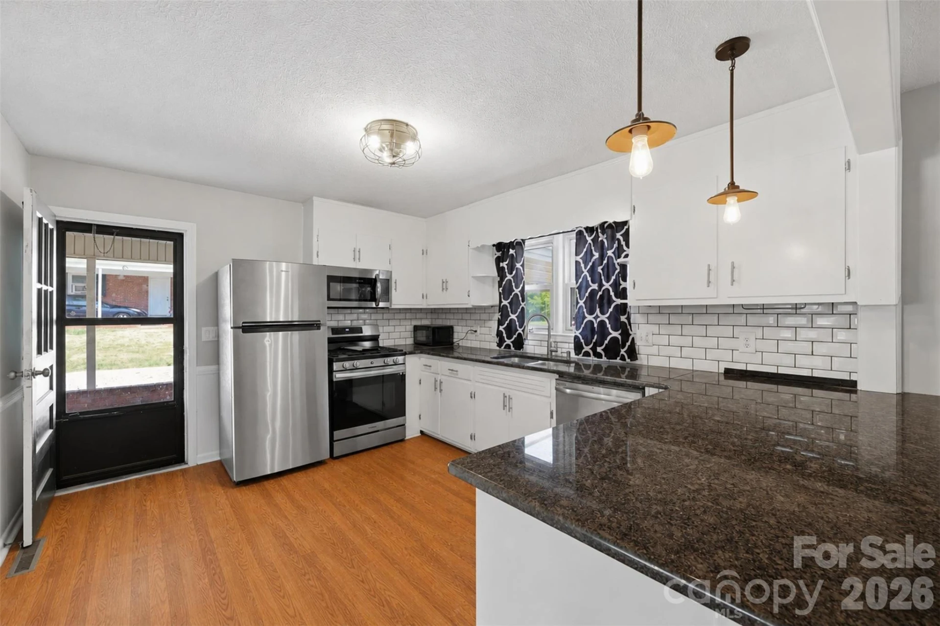1910 26th Street - Photo 8