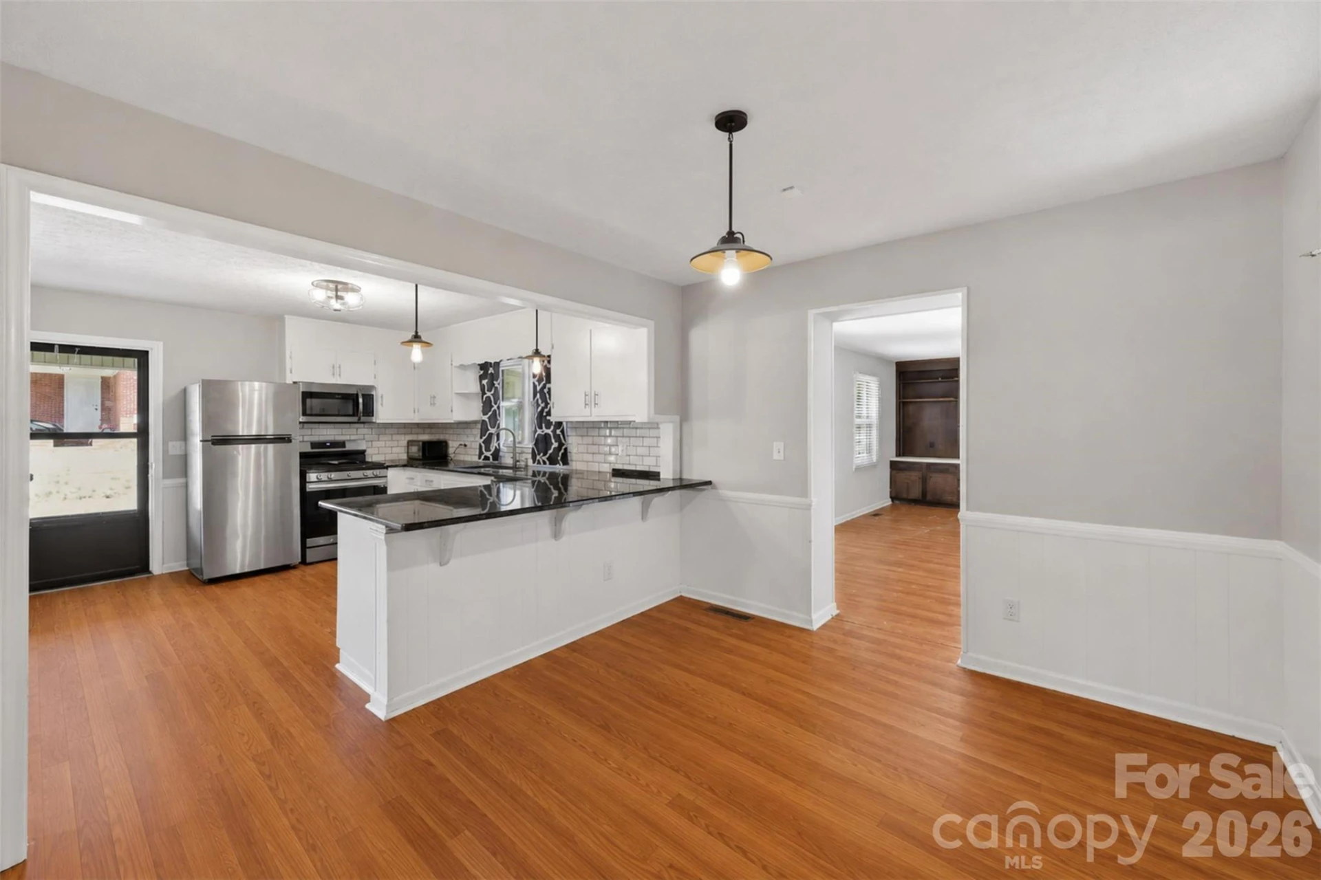1910 26th Street - Photo 10