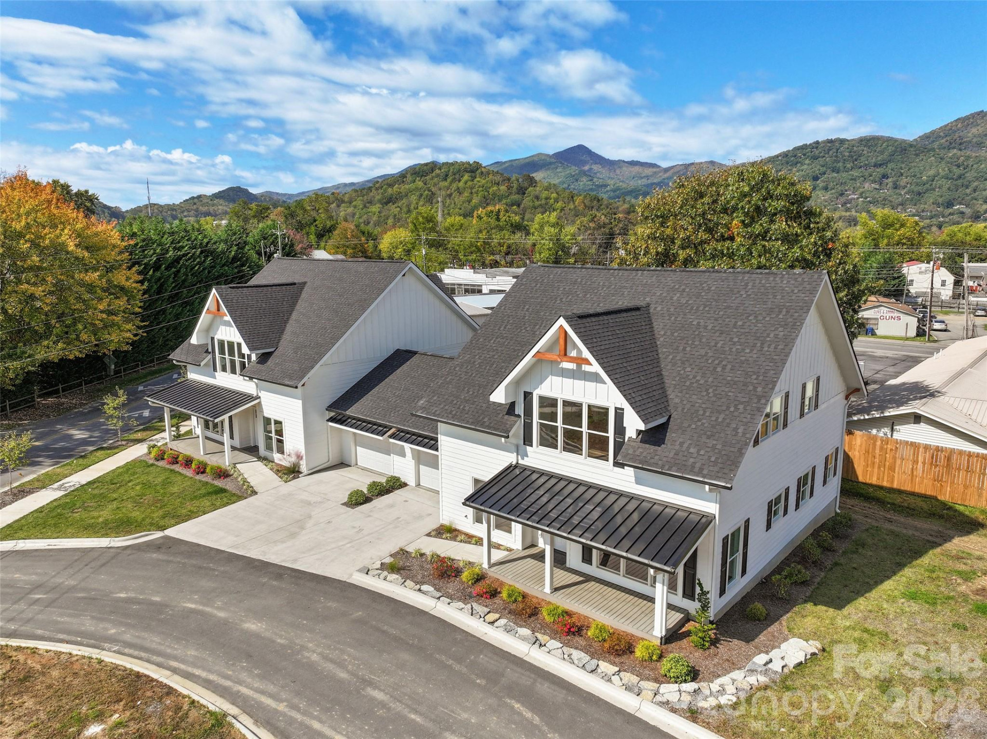 11 and 15 Riemar Lane - Photo 2