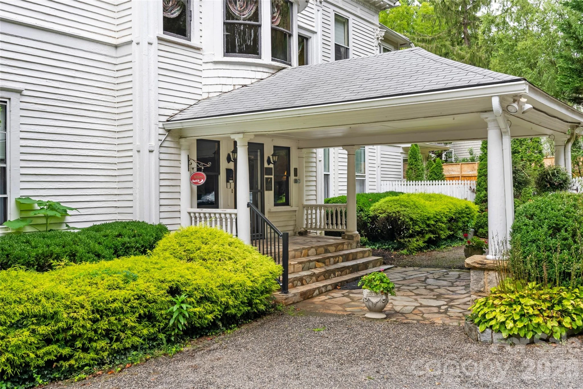 86 Edgemont Road - Photo 4