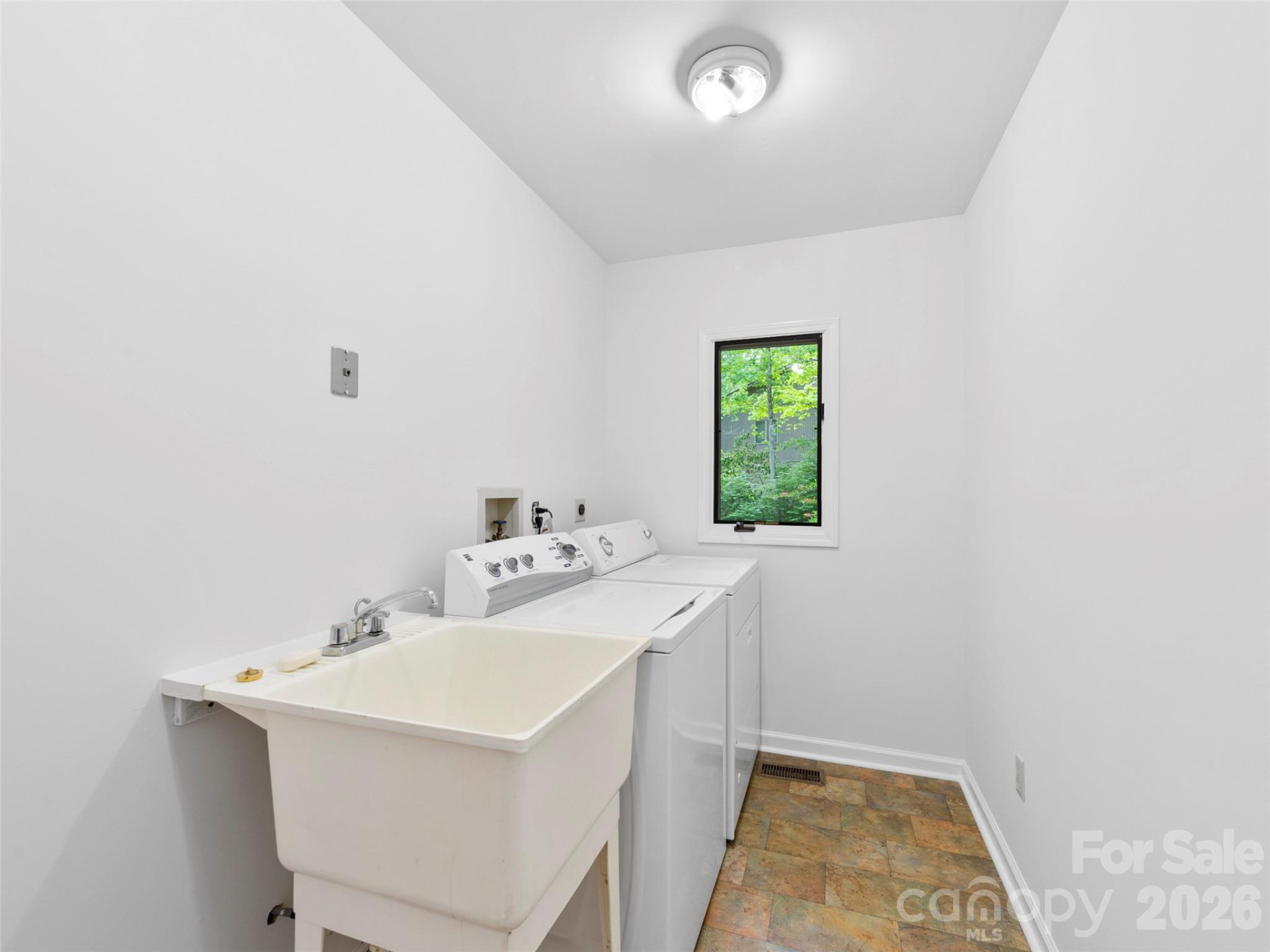 22 Delacy Drive - Photo 20