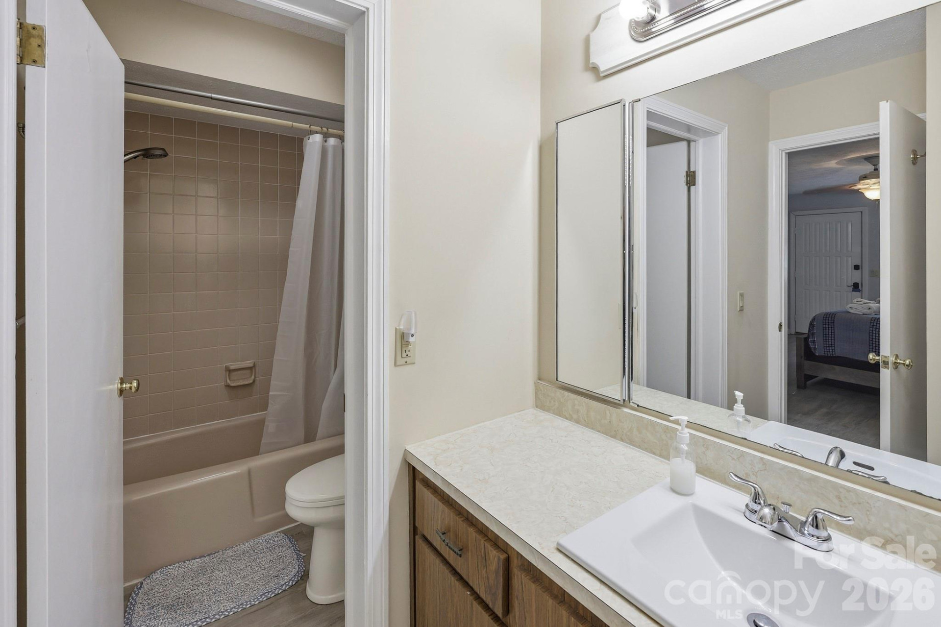 126 Hillside Court - Photo 15