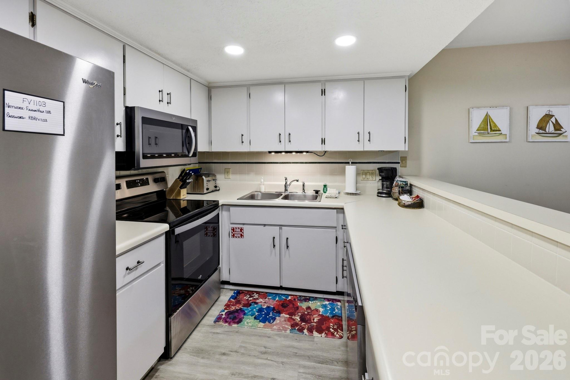 126 Hillside Court - Photo 7