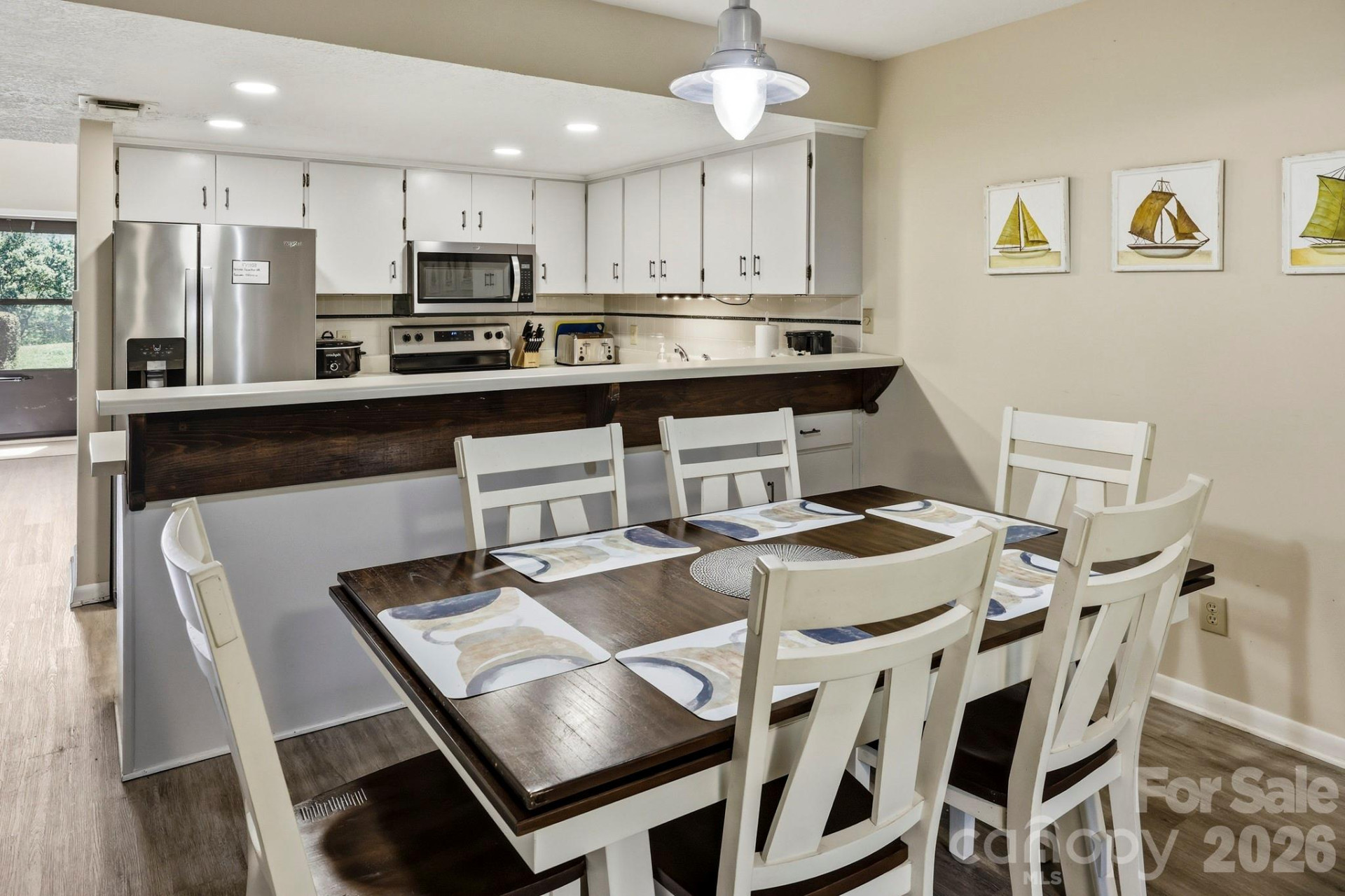 126 Hillside Court - Photo 10