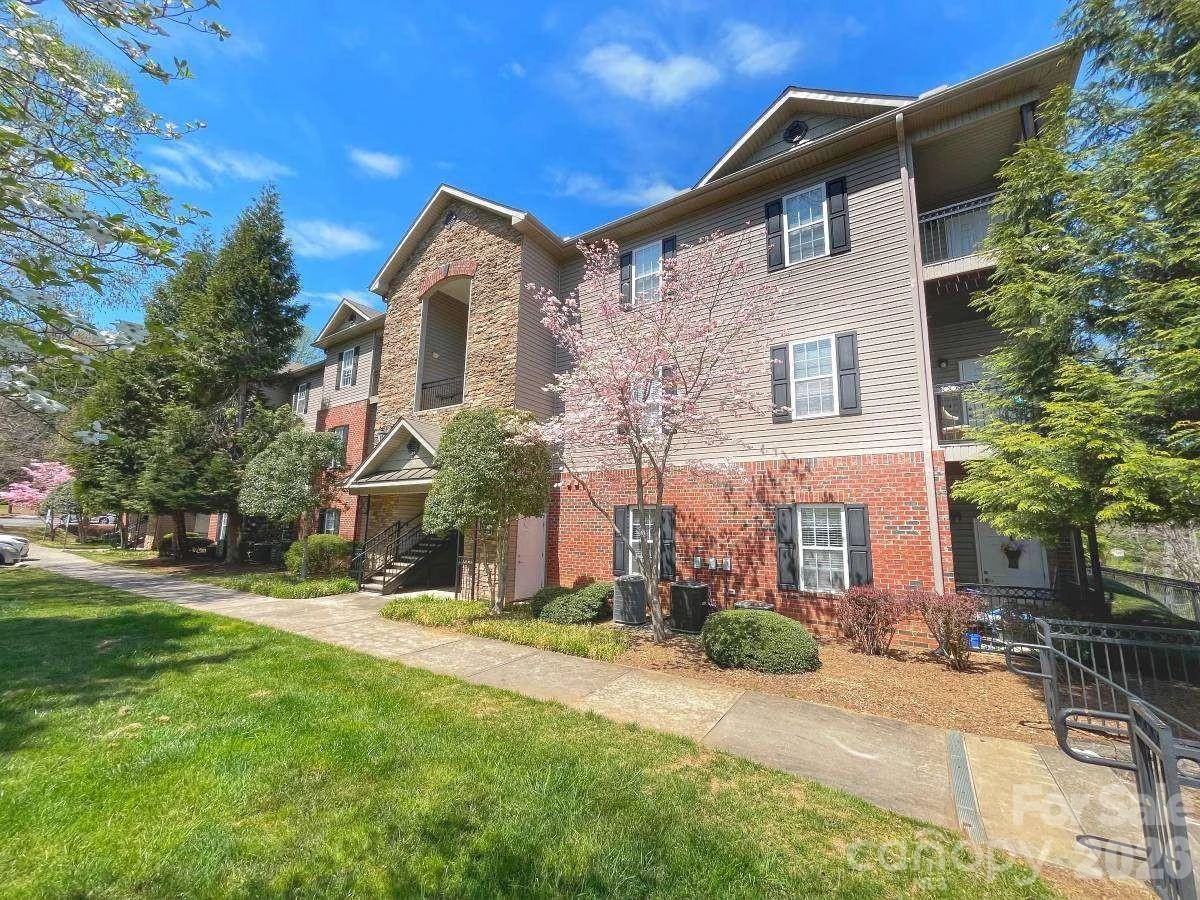 415 Appeldoorn Circle