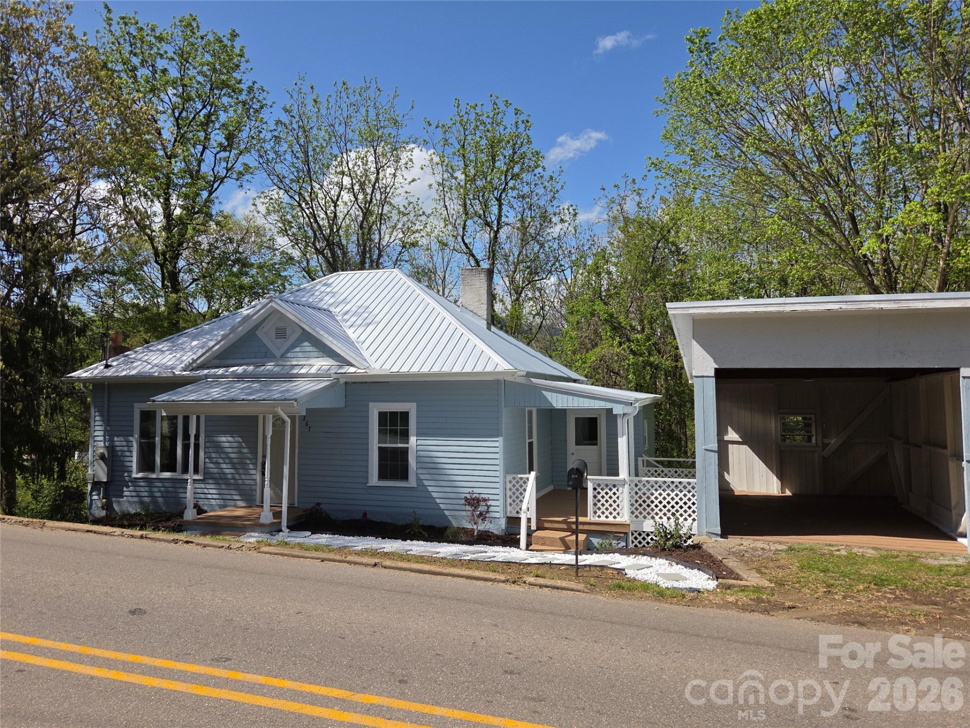 267 Beaverdam Street - Photo 2