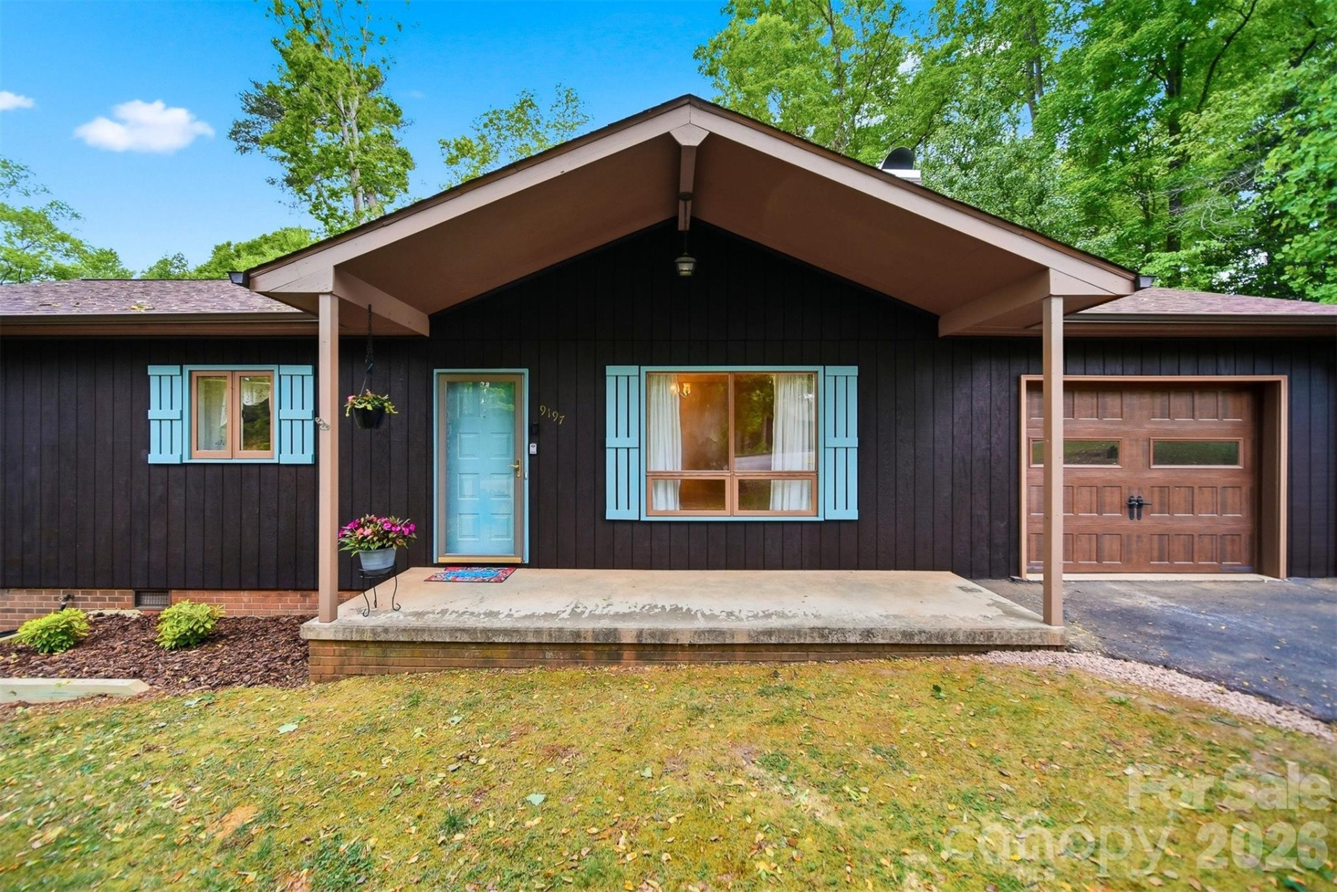 9197 Apache Drive - Photo 2