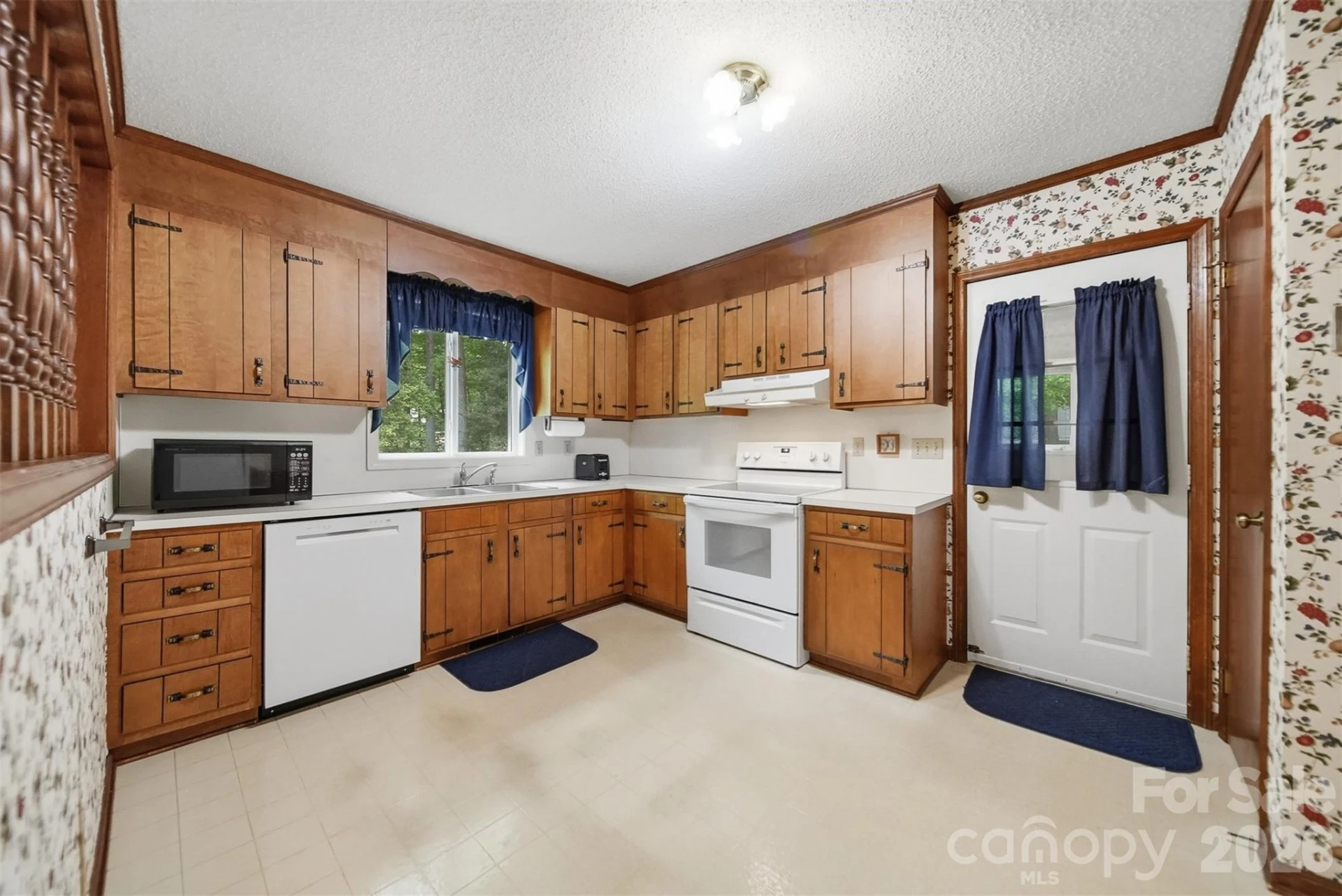 9197 Apache Drive - Photo 7