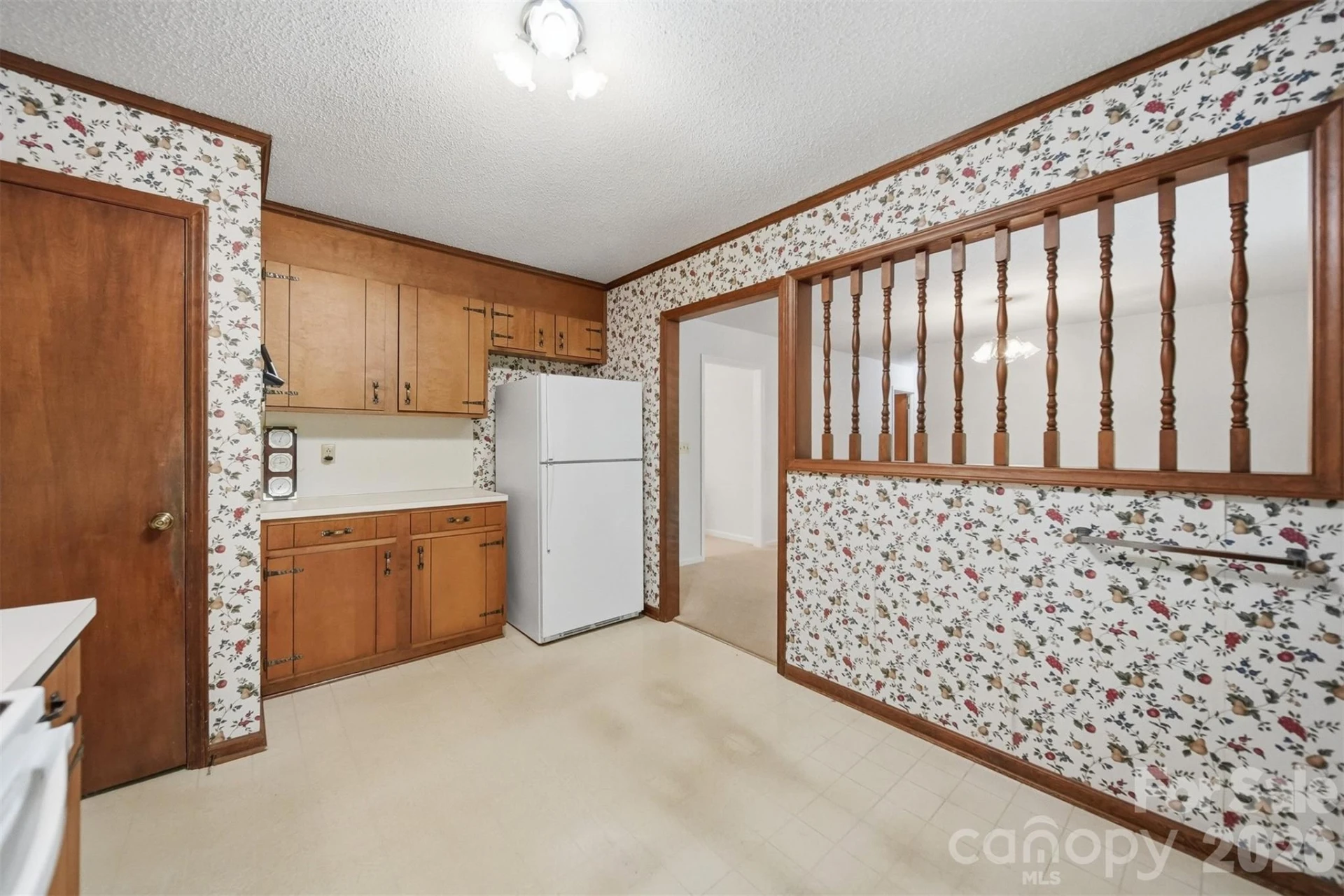 9197 Apache Drive - Photo 8