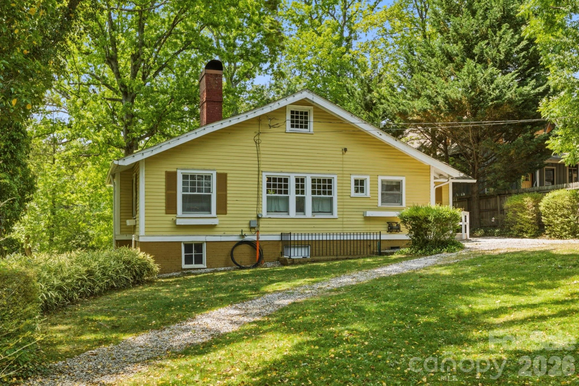 662 Biltmore Avenue - Photo 3