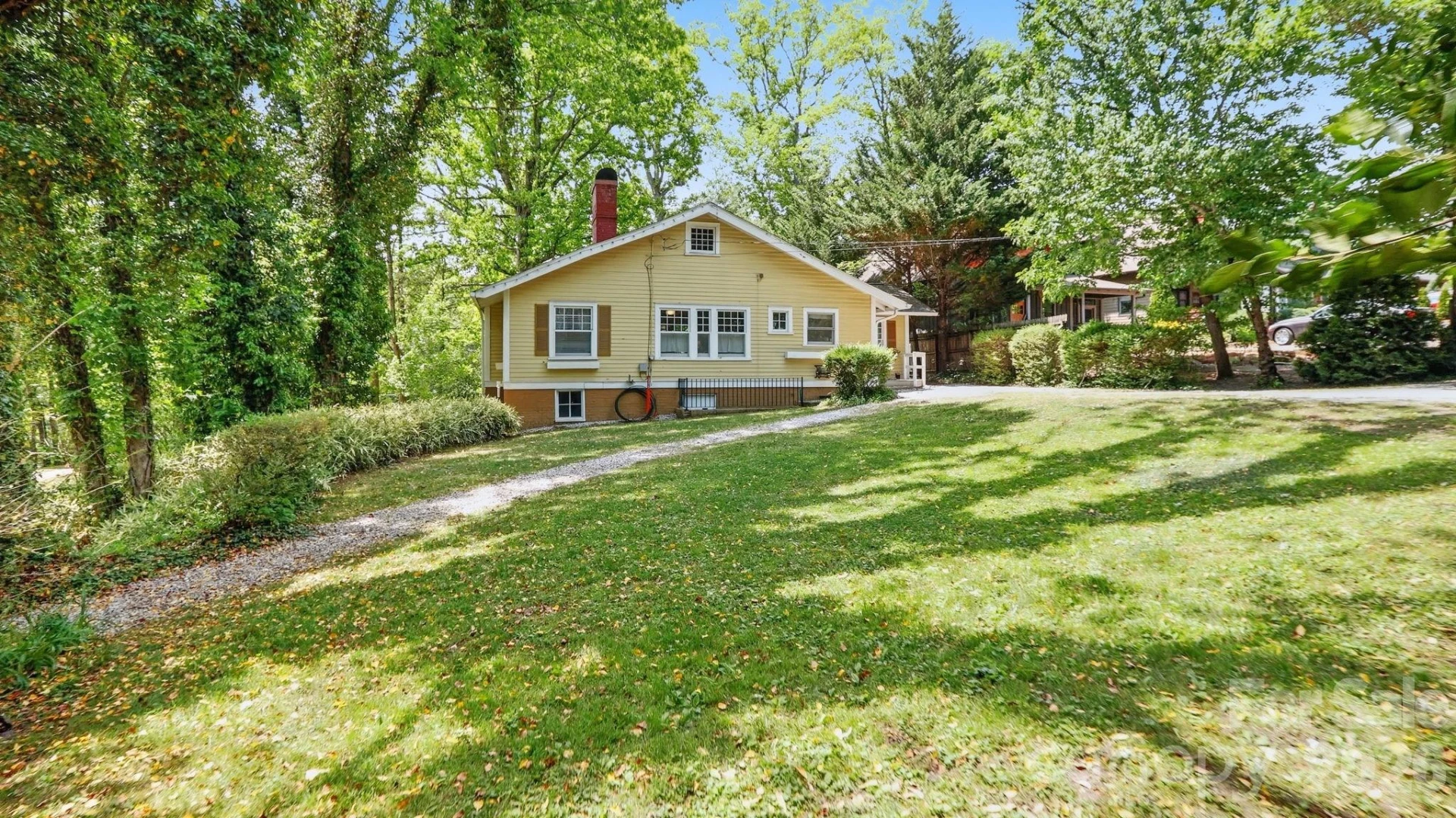 662 Biltmore Avenue - Photo 5