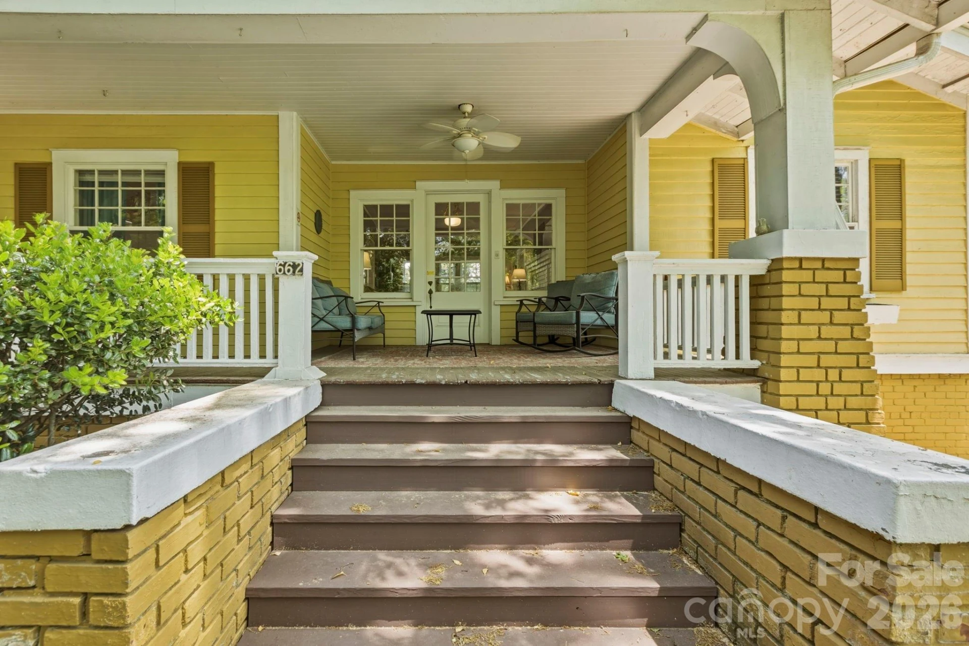 662 Biltmore Avenue - Photo 7