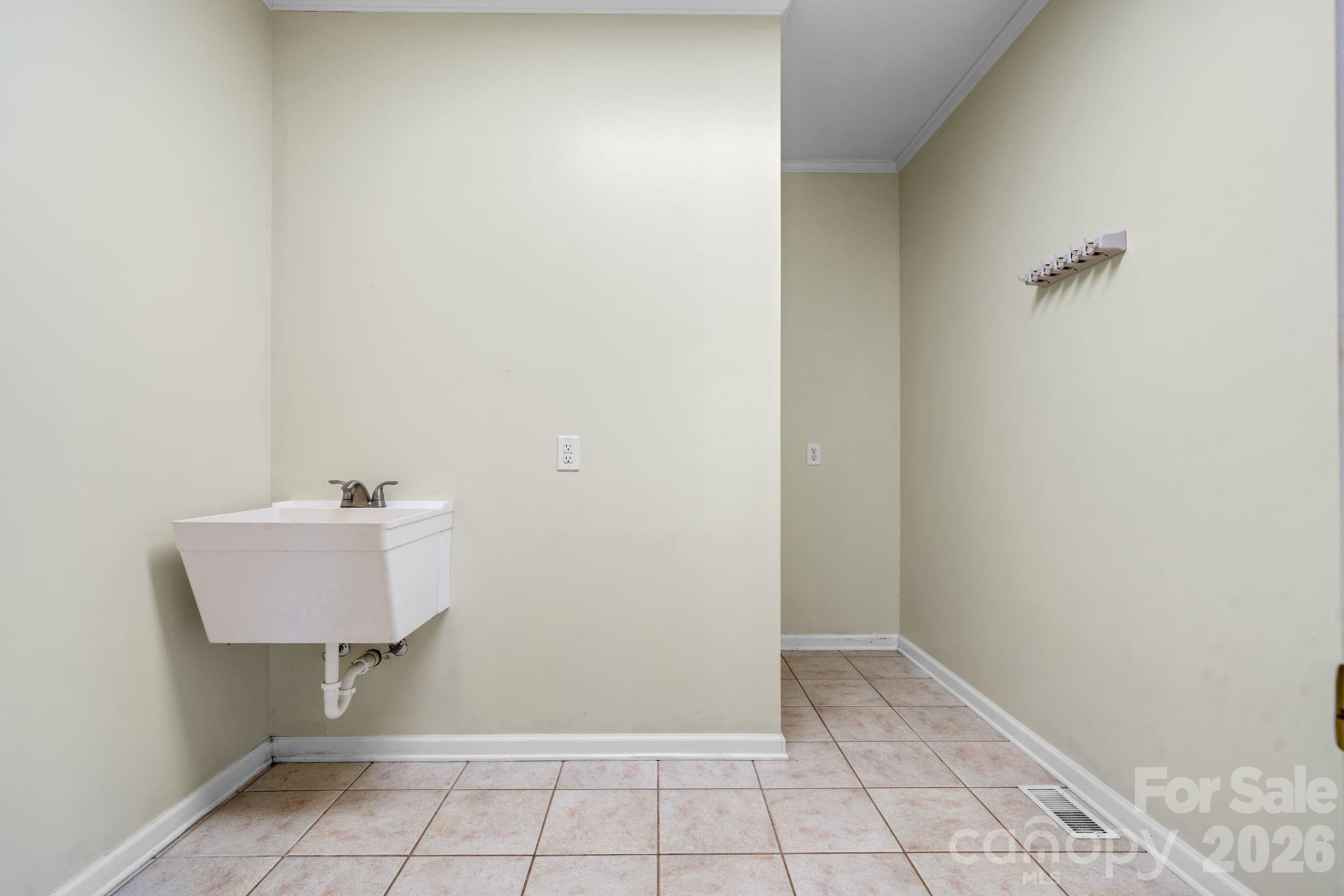 7008 Peyronel Street - Photo 15