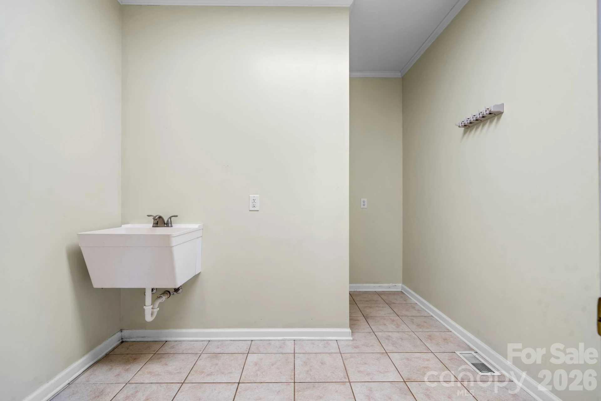 7008 Peyronel Street - Photo 15