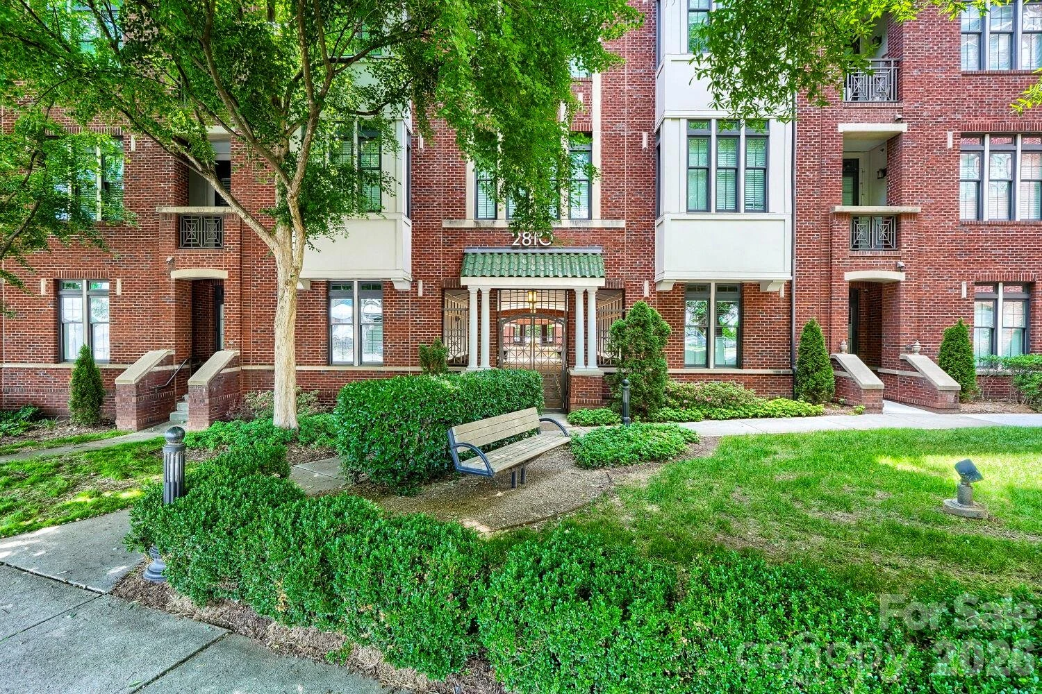 2810 Selwyn Avenue #314 - Photo 27