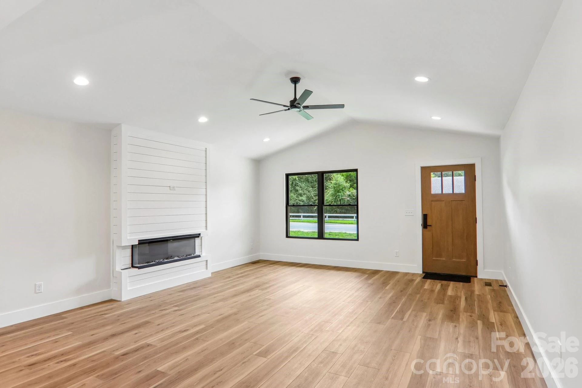 140 N Main Street - Photo 8