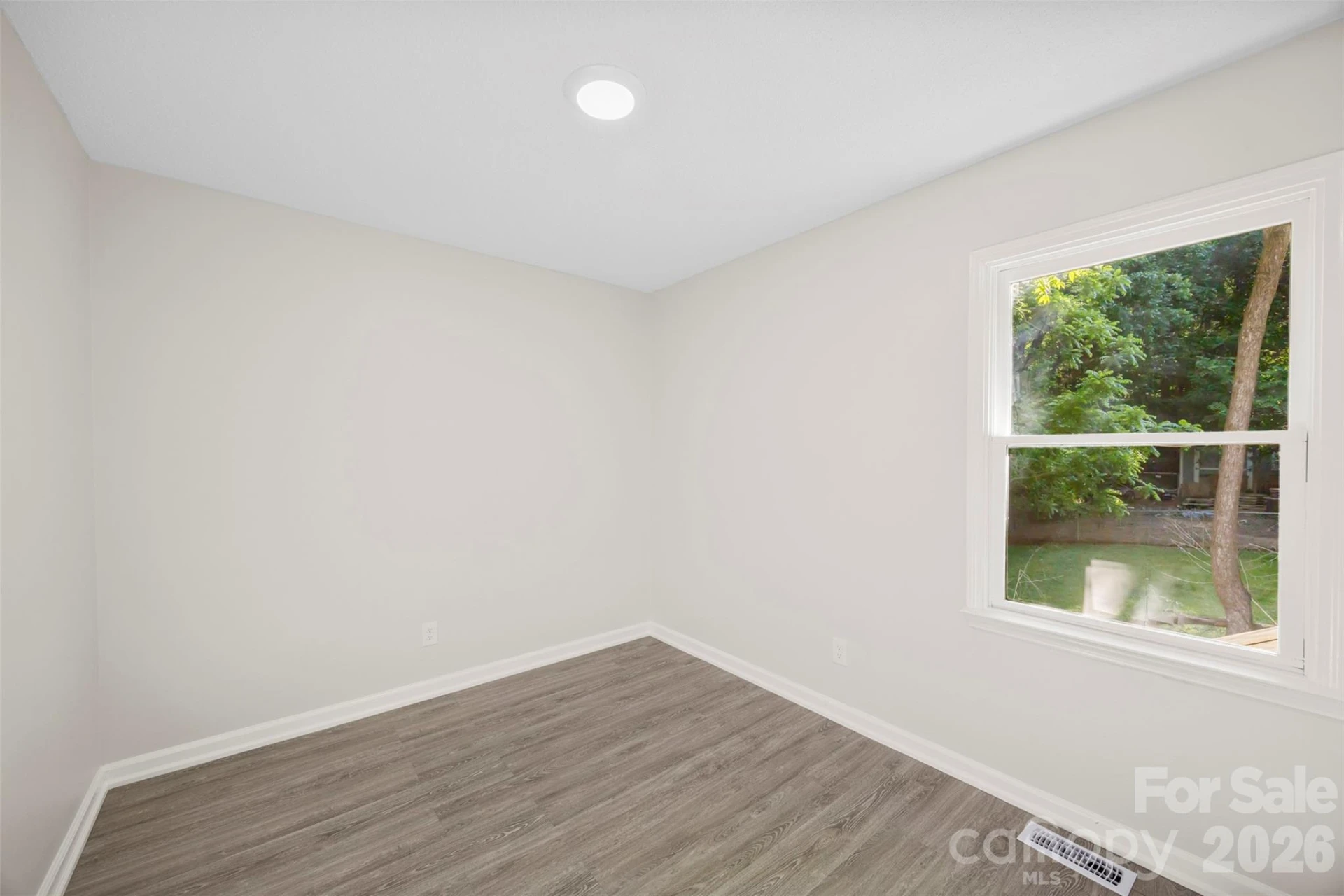 704 Carolina Avenue - Photo 11