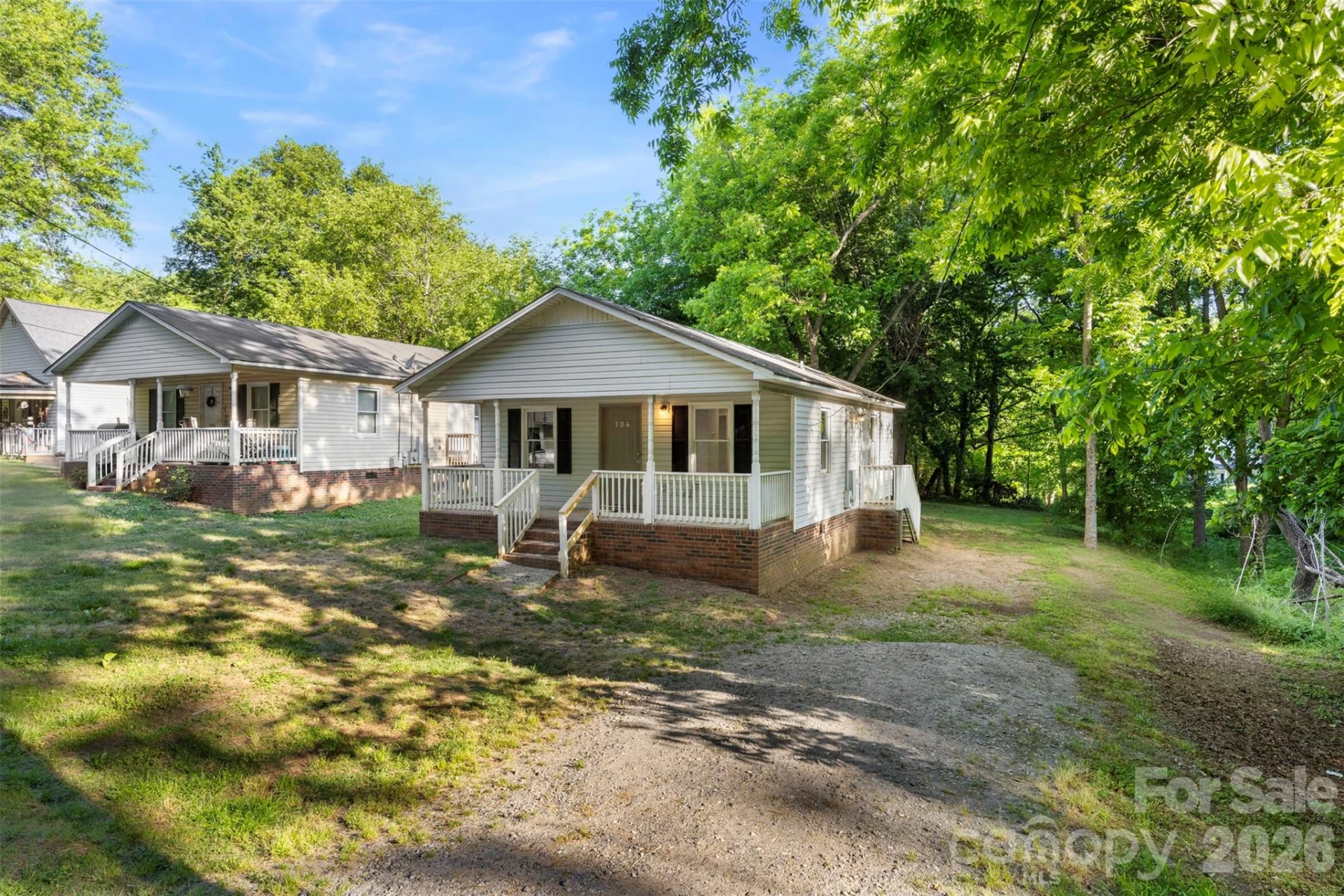 704 Carolina Avenue - Photo 3