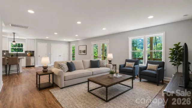 106 Silverleaf Circle