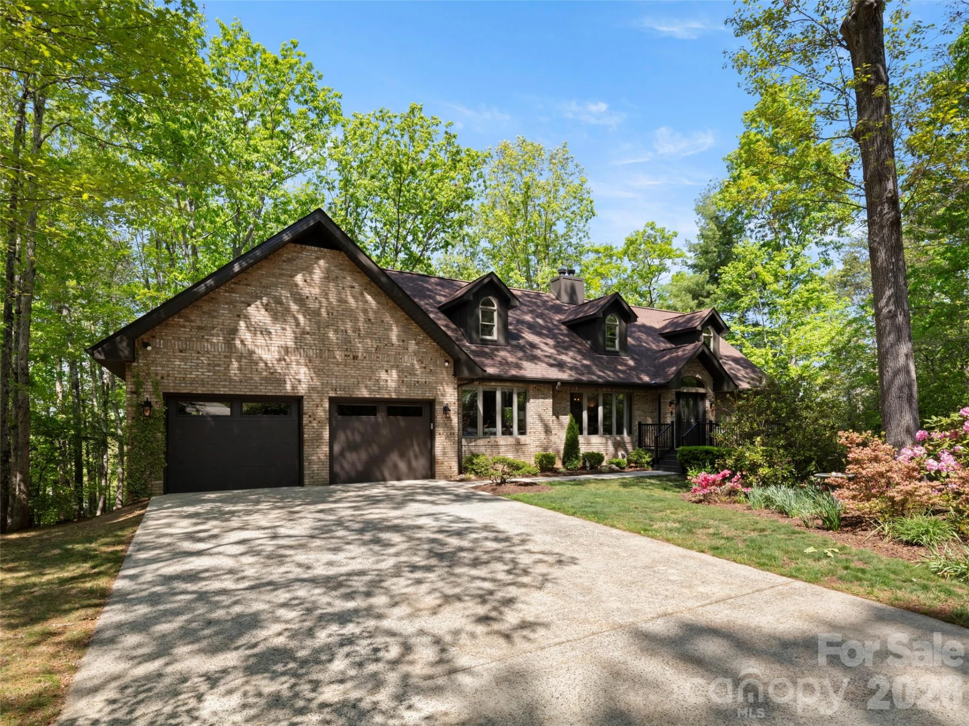 152 Eastmoor Drive - Photo 3