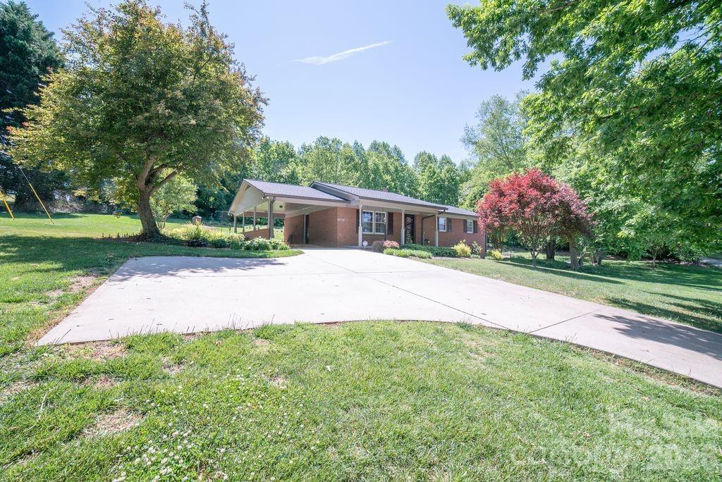 1802 Hopewell Road - Photo 3