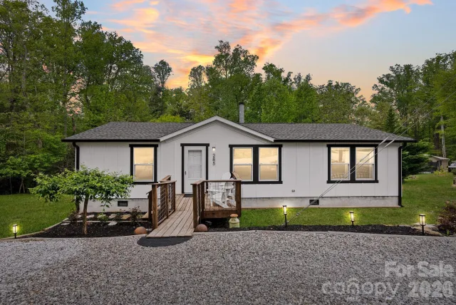 285 Dove Haven Lane, Hendersonville, NC, 28791