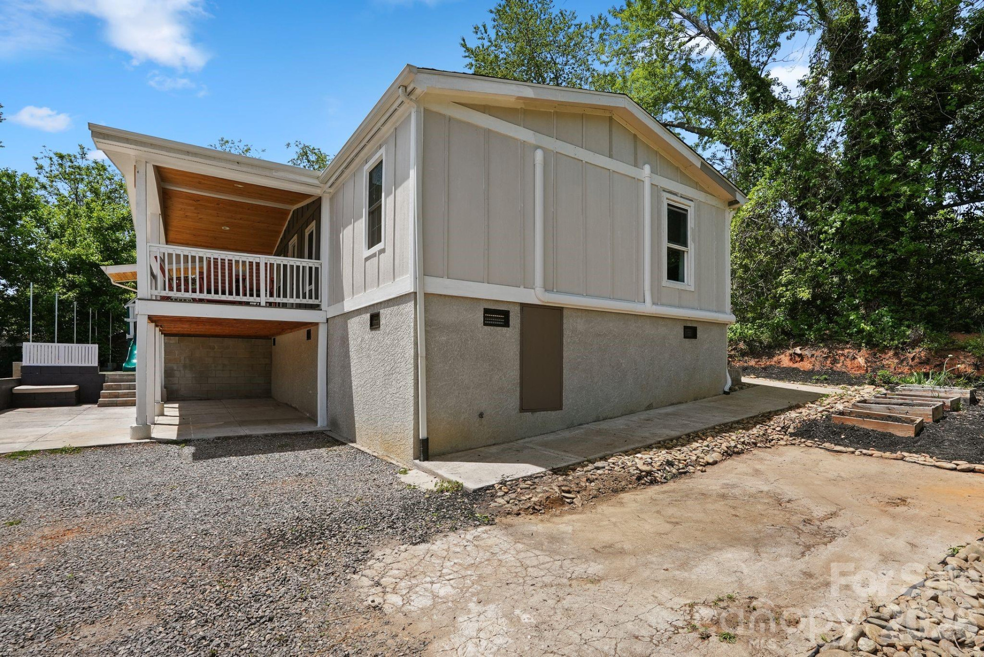 421 Emma Road - Photo 32