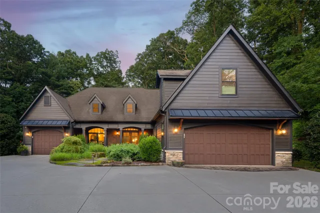 300 White Pine Drive, Hendersonville, NC, 28739