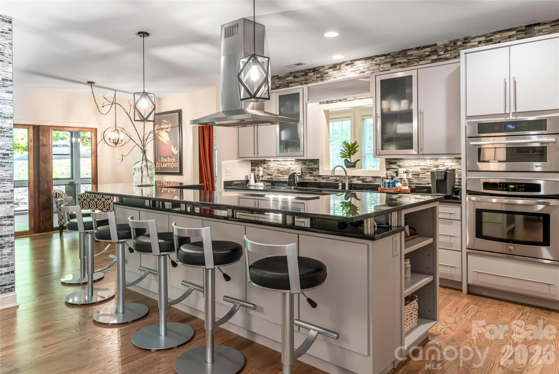 300 White Pine Drive - Photo 3