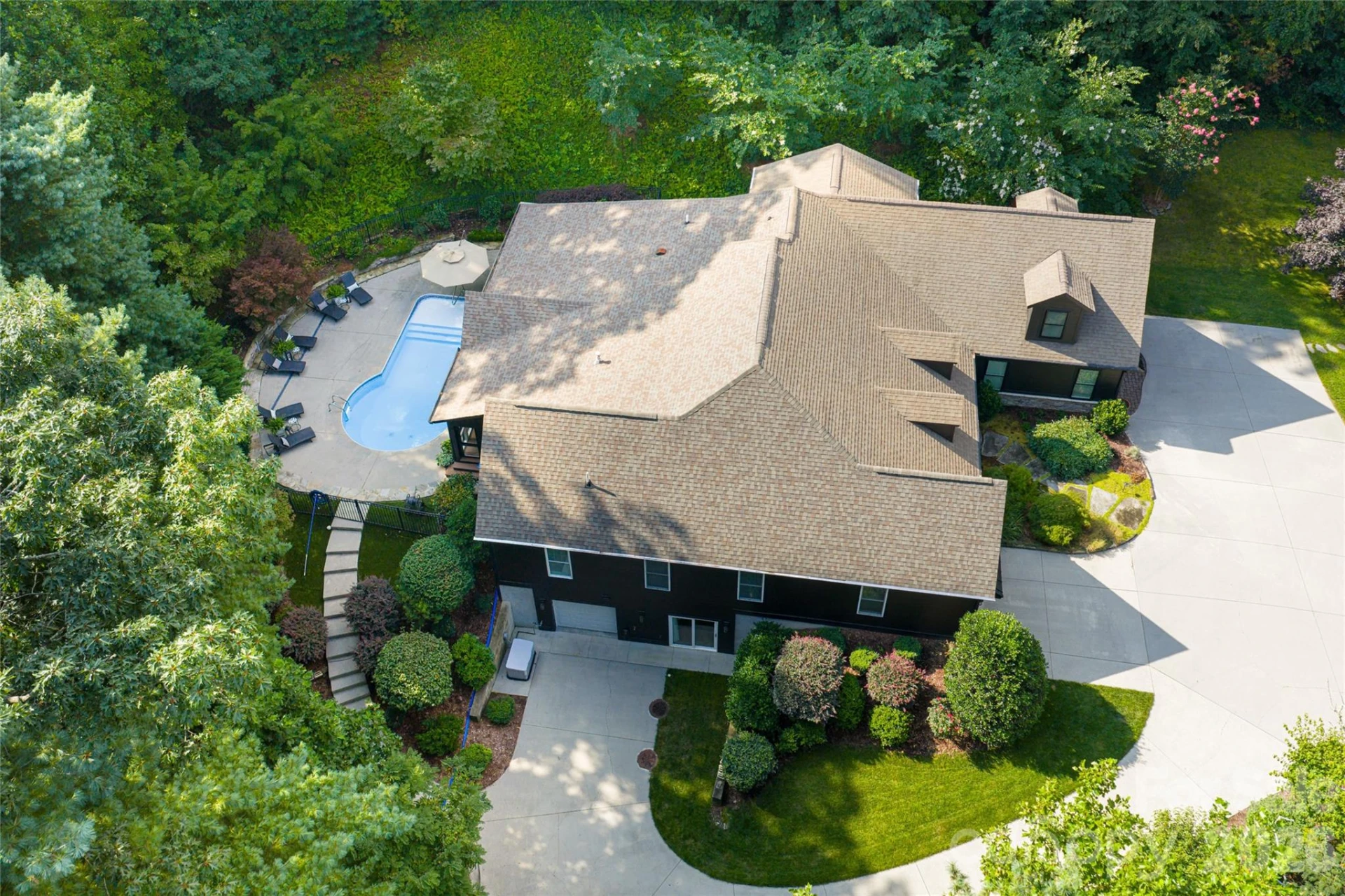 300 White Pine Drive - Photo 6