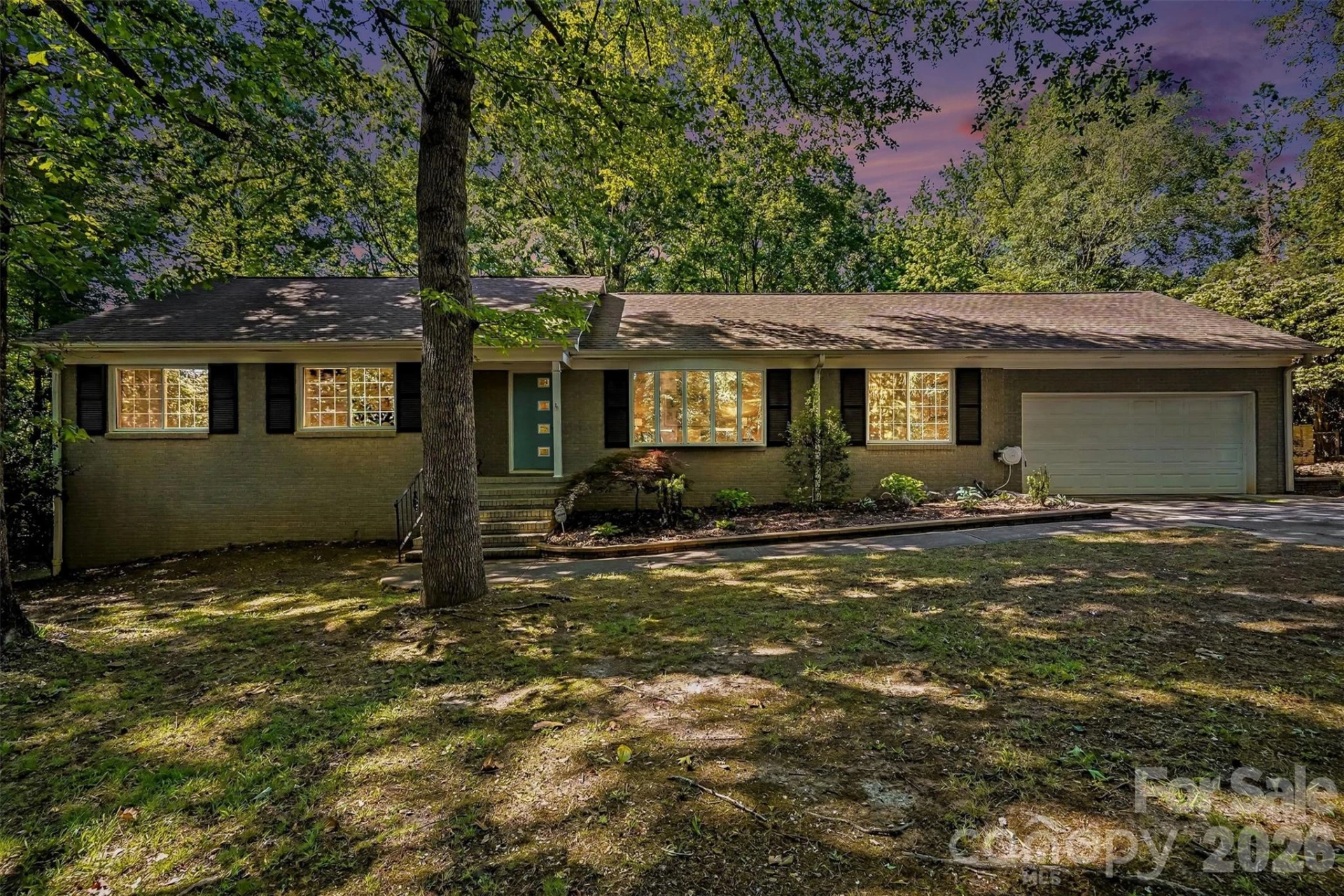 4400 Bellwood Lane
