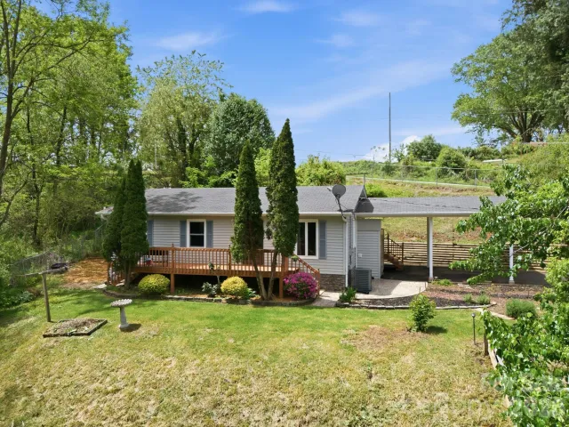 959 Oakmont Drive, Canton, NC, 28716