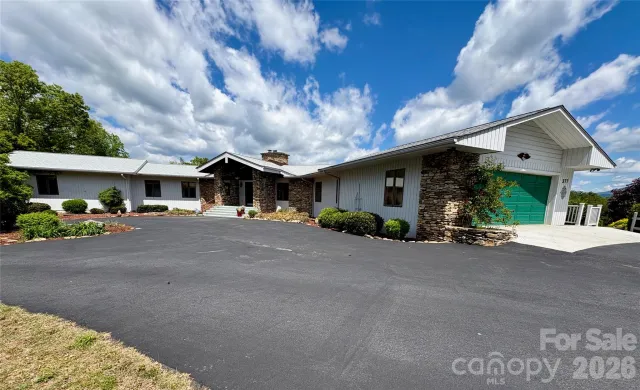 377 Upper Grassy Branch Road, Asheville, NC, 28805