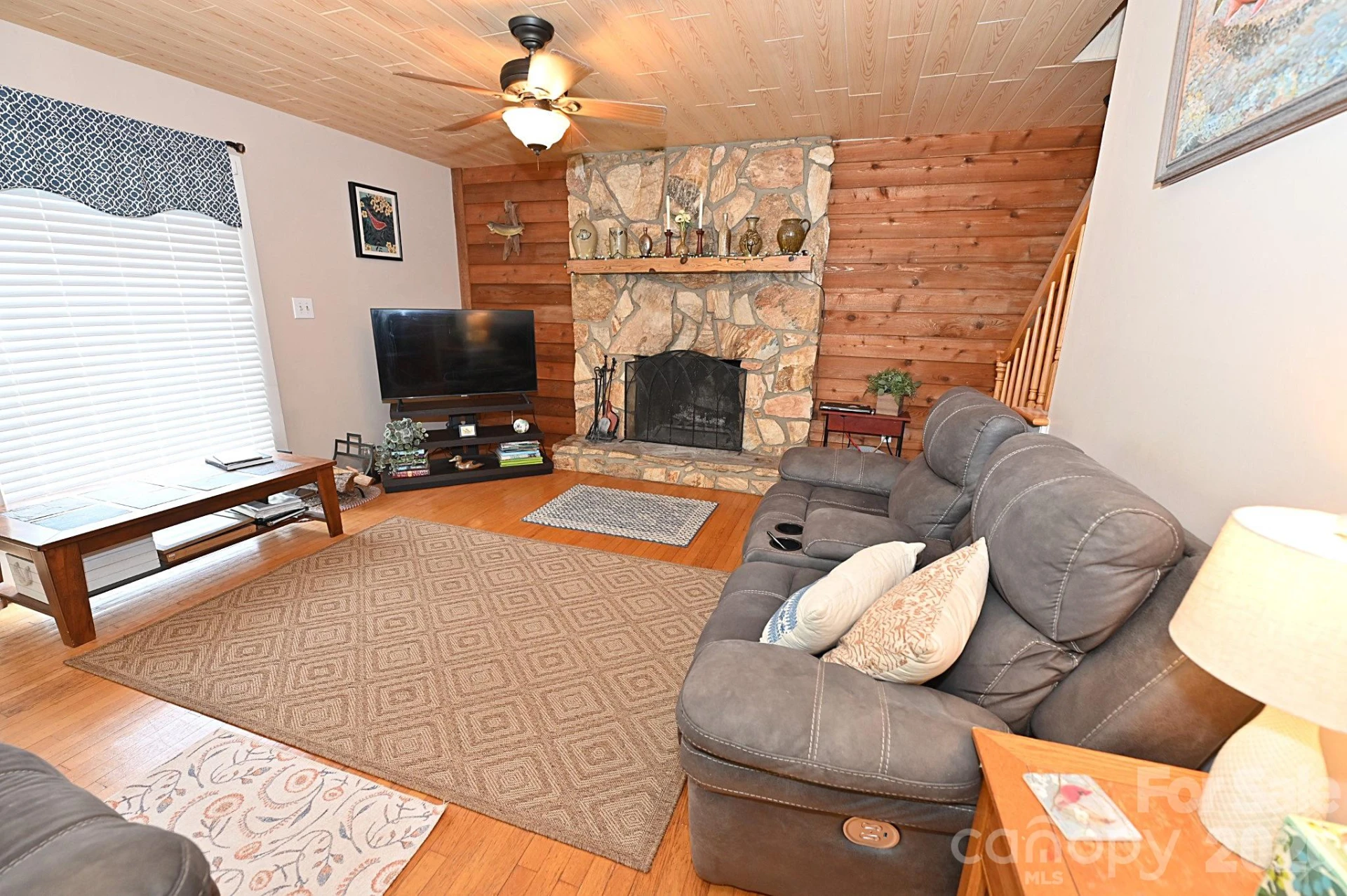 86 King Arthurs Court - Photo 8