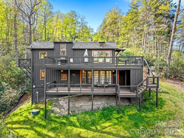 261 Rock Face Trail