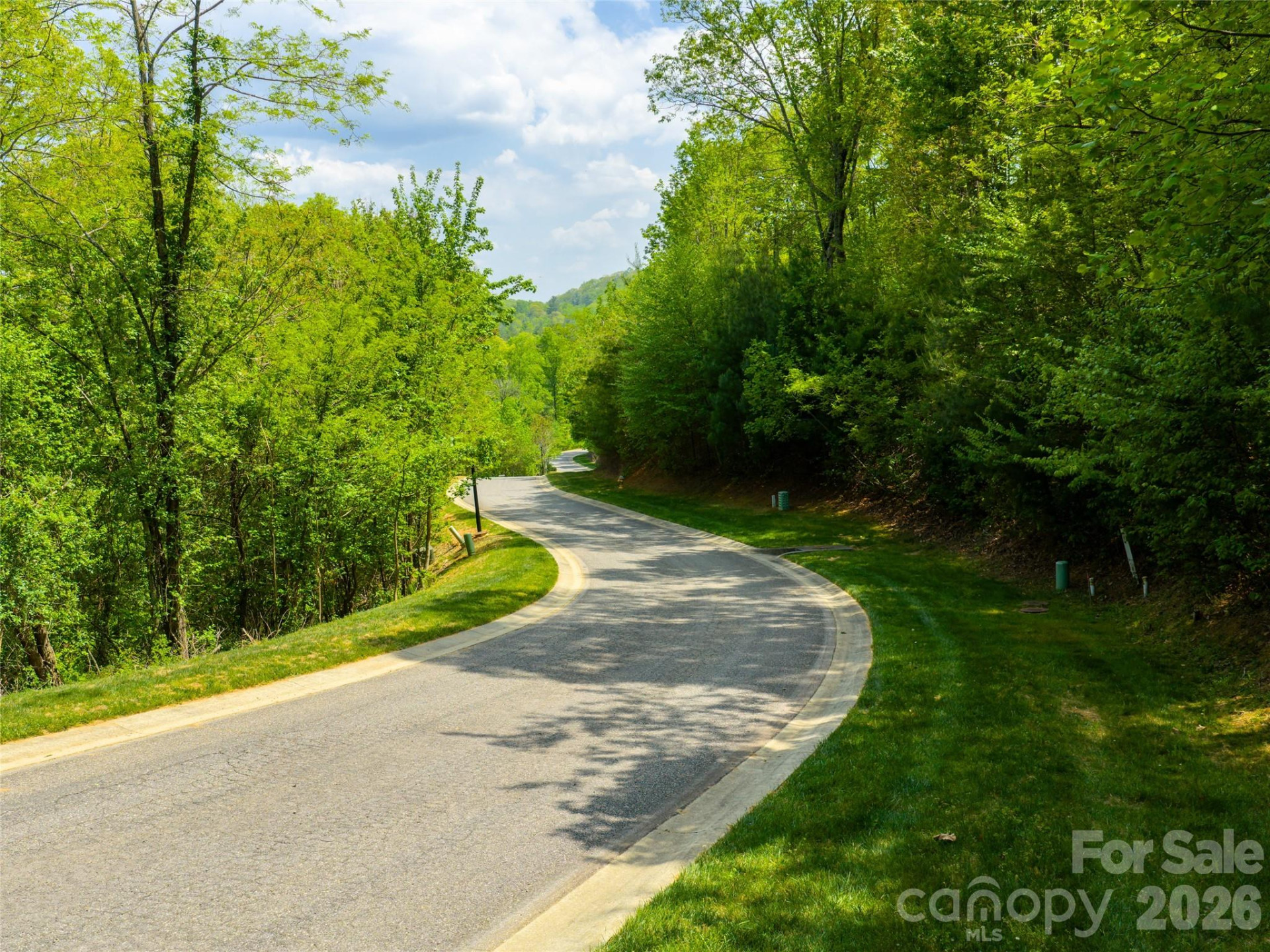 490 Barrington Drive #64 - Photo 2