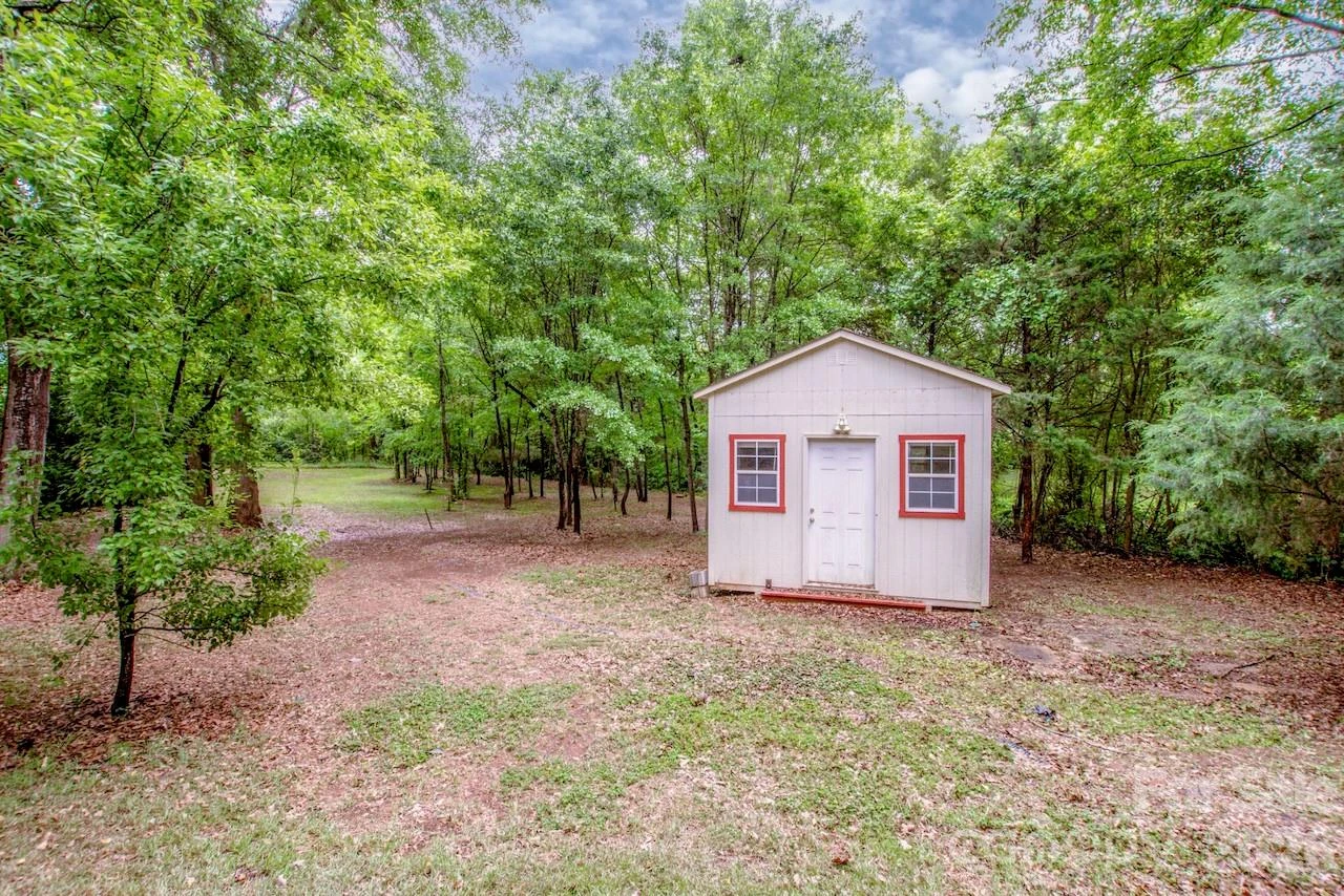 1204 Catawba Street - Photo 16