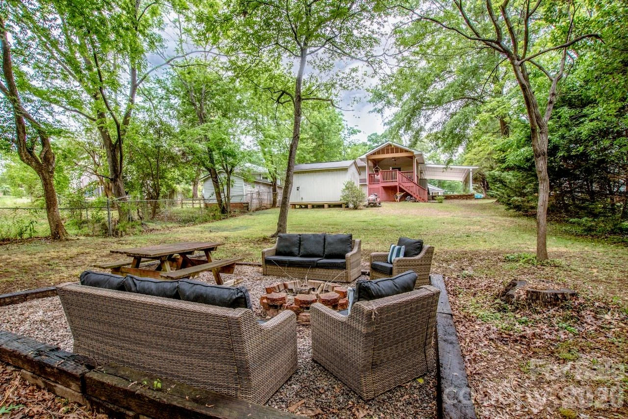 1204 Catawba Street - Photo 17