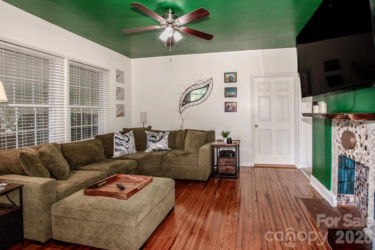 1204 Catawba Street - Photo 9