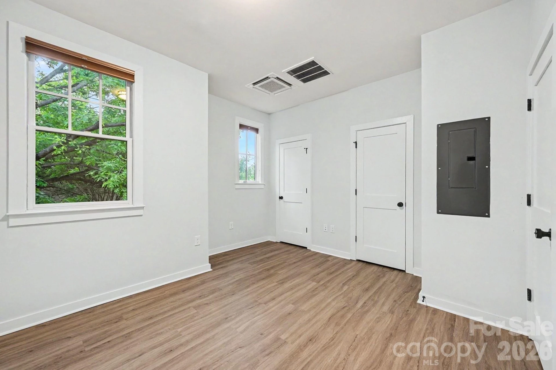 345 East Boulevard - Photo 15