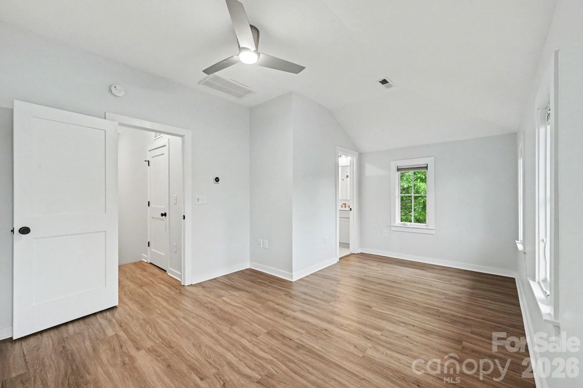345 East Boulevard - Photo 23