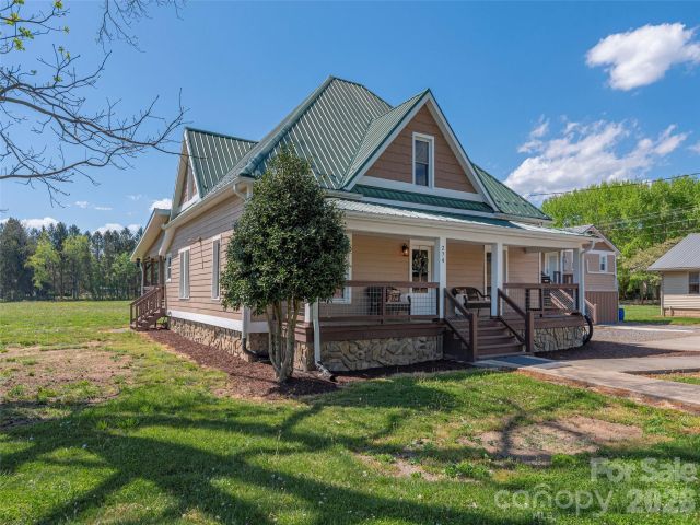 274 Charles Street, Clyde, NC, 28721