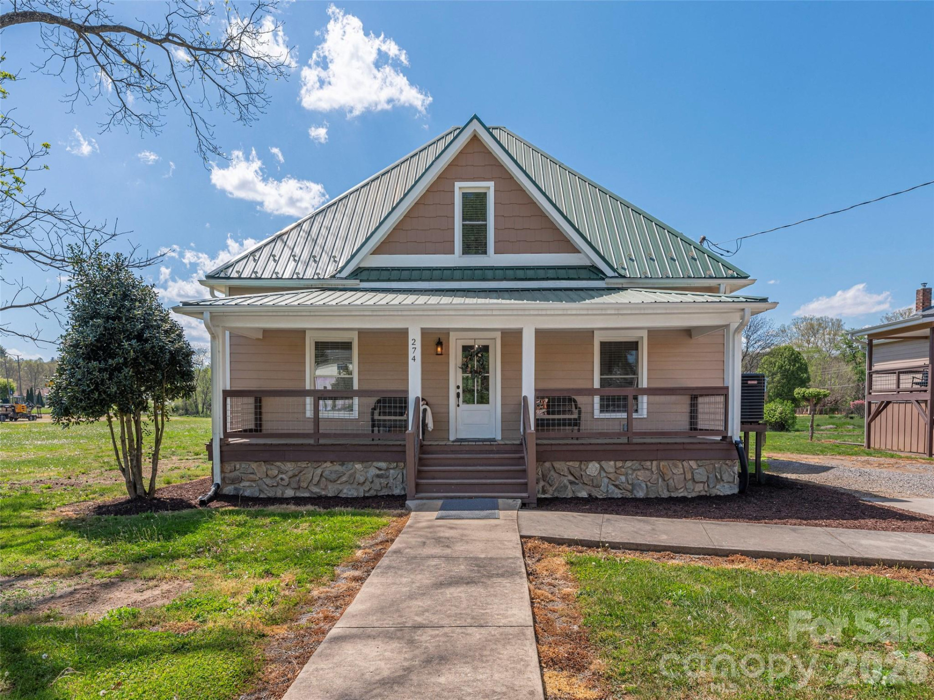 274 Charles Street - Photo 2