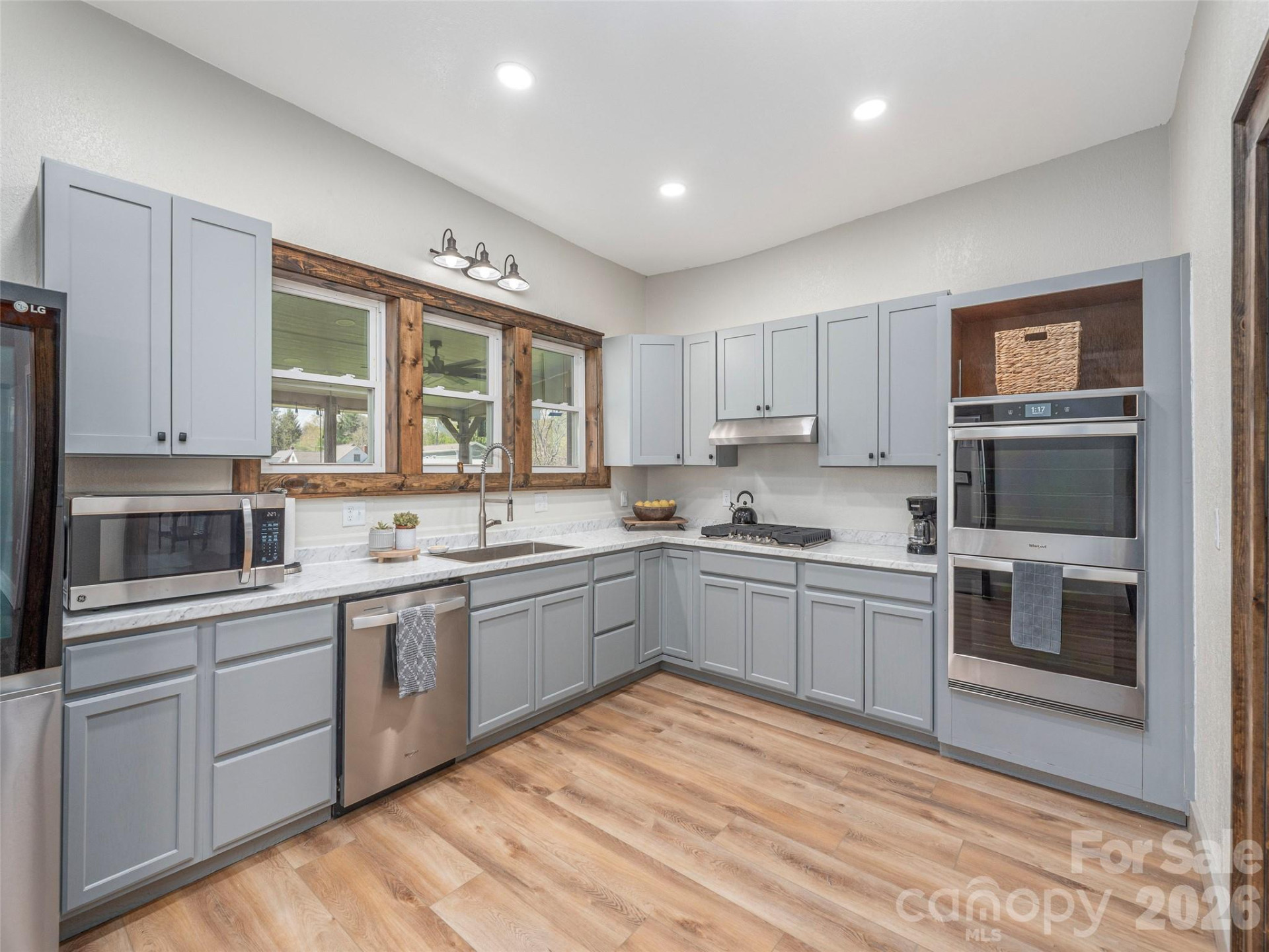 274 Charles Street - Photo 9