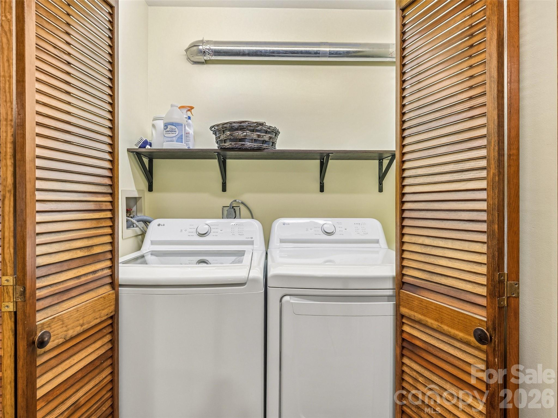 348 Surrey Lane - Photo 28