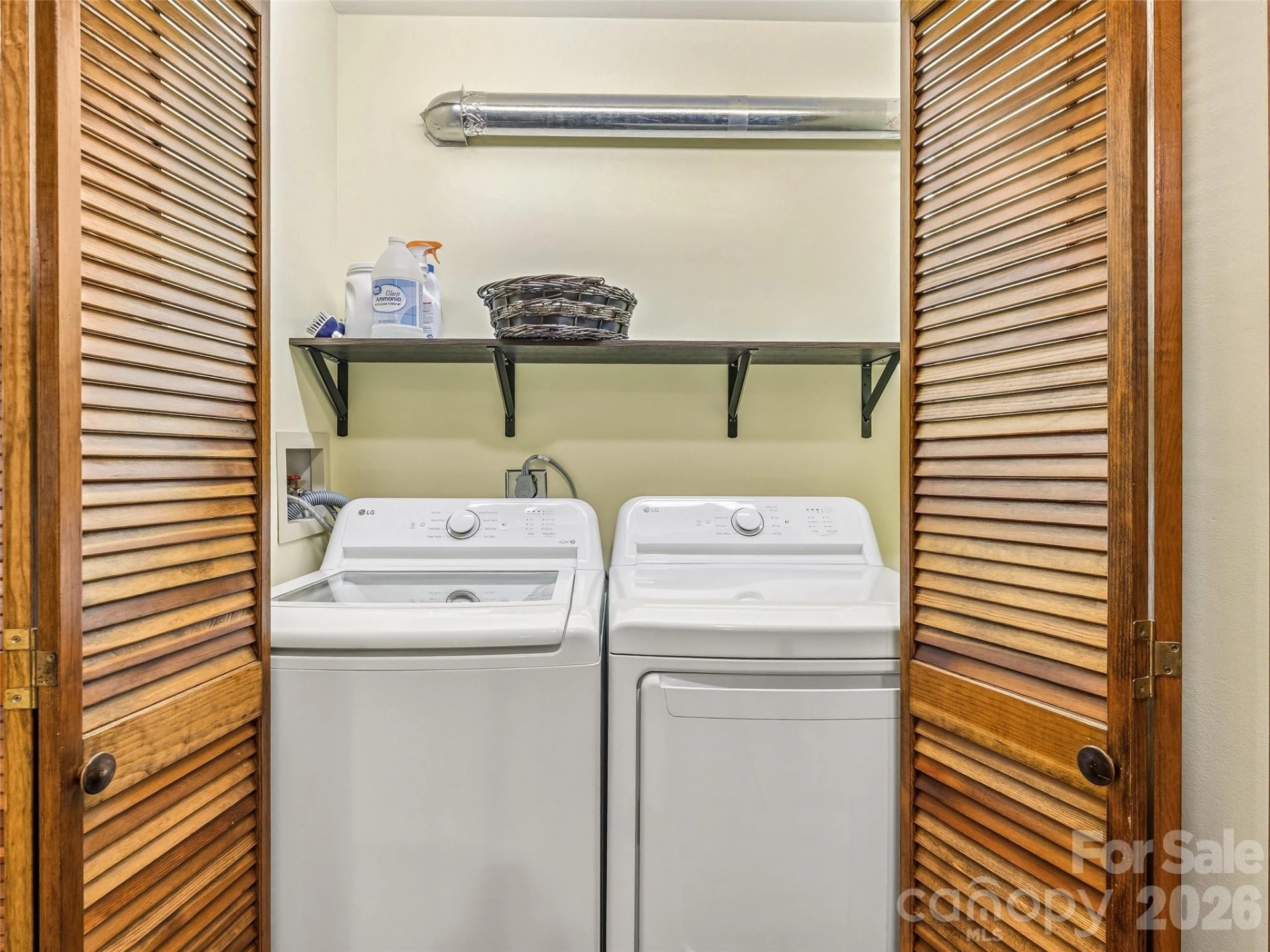 348 Surrey Lane - Photo 28