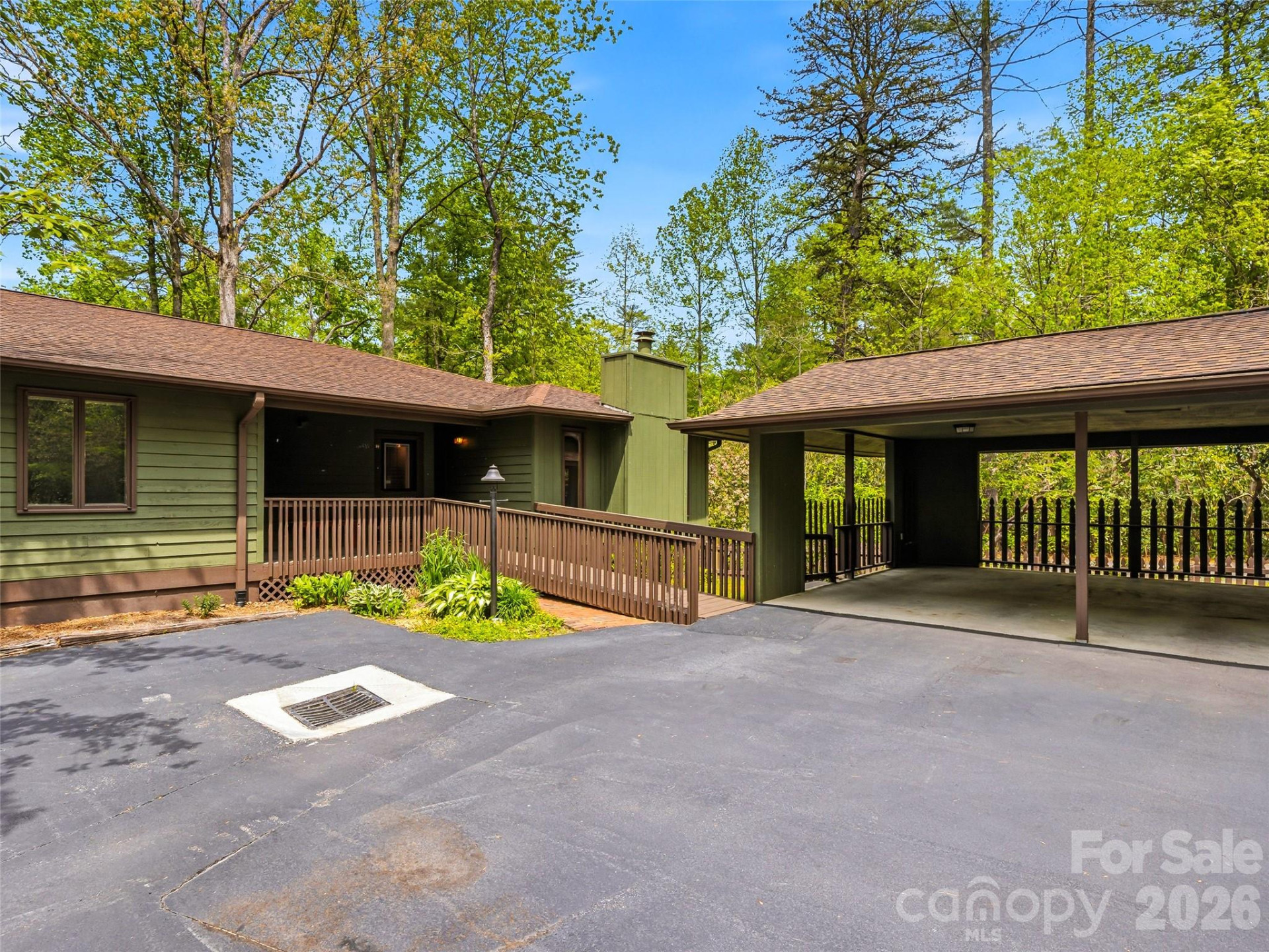348 Surrey Lane - Photo 31
