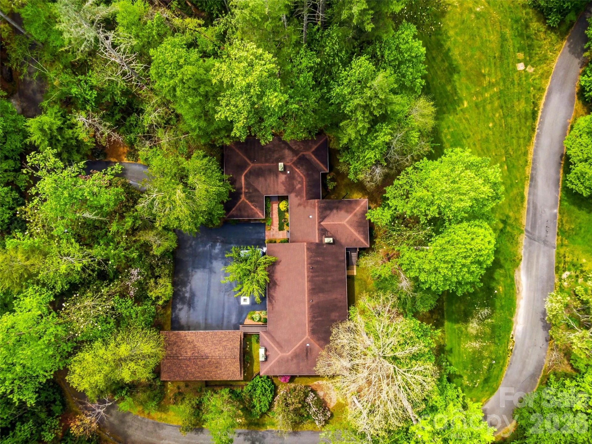 348 Surrey Lane - Photo 33